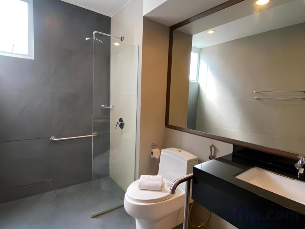 Kemena View Hotel Kuching Exterior photo